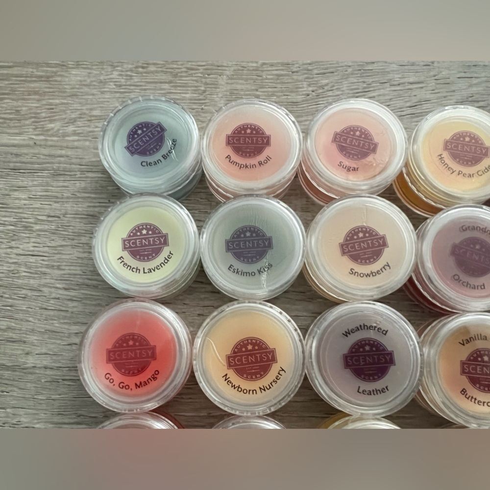 Scentsy Huge 50 Piece Lot Tester Wax Samples including a couple Disney scents - Picture 2 of 7